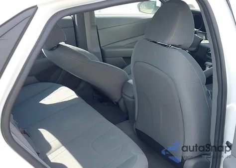 2021 Hyundai Elantra Sel z USA, uszkodzony, nr VIN 5NPLM4AG1MH003986